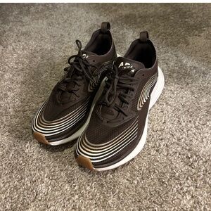 APL Streamline Sneakers